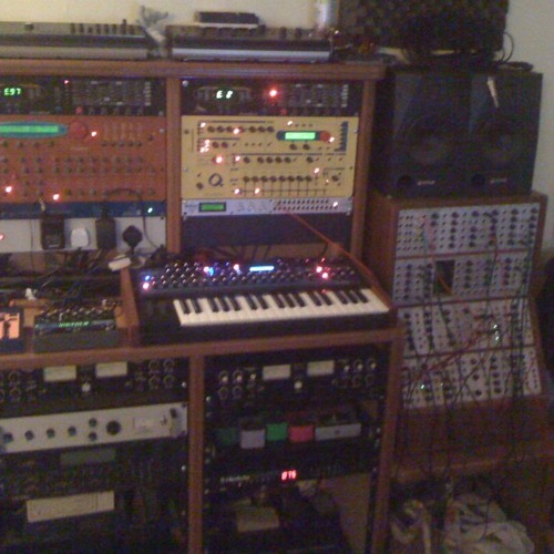 Latent Notion ft MC Quest One live at SR4 Amsterdam, December 2004