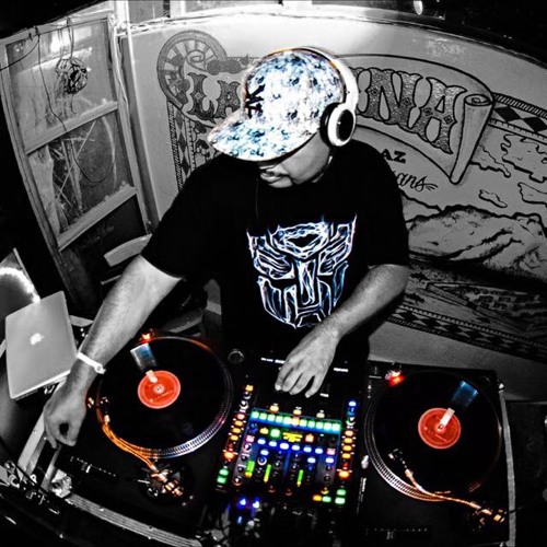 DJ L3XX’s avatar
