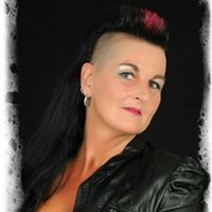 Patricia Mad-girl Veen