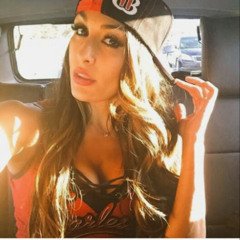 nikki bella (Nicole)
