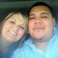 Moises N Melanie Samayoa