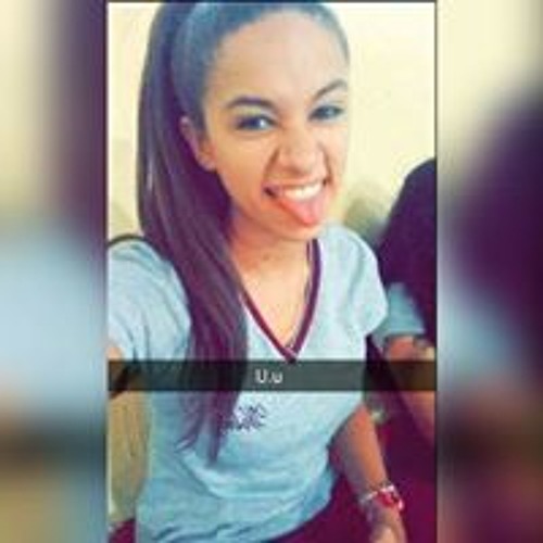 Renata Almeida’s avatar