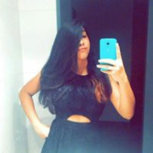 Luiza Barros’s avatar
