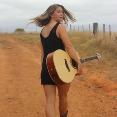 Sophie Rainbow Official