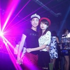 ChàngTrai NămẤy