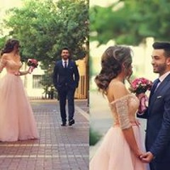 شاربه توت ولابسه بوت