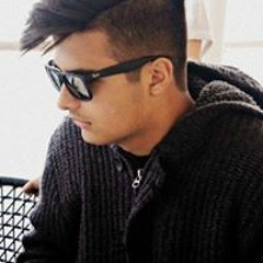 Άκης Βρεττός