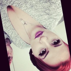 Sara Rubixcube Retro