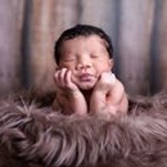 Ėsţheŕ Àppĺewhìțė