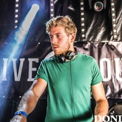 Le Garson (Official)