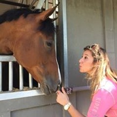 Anastasia Tzaratzouris