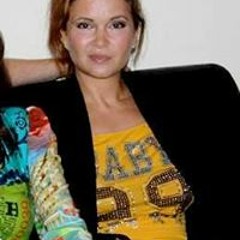 Vivi Derakhshani-Di Manno