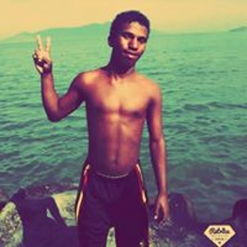 Stream ÐĴ ₣ŁΔVƗØ ƤŘØĐỮÇÕ€Ş | Listen to STILO SHOW 2016 playlist online ...