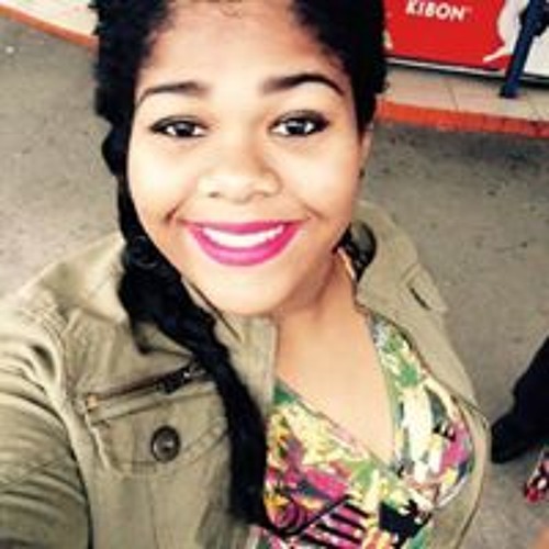 Larissa Moura’s avatar