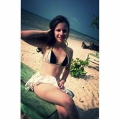 Emelly Natassya Rosario