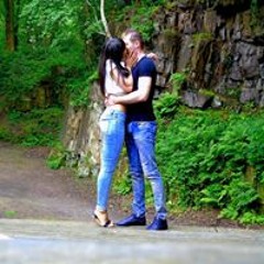 Blueeyes Si Brunette