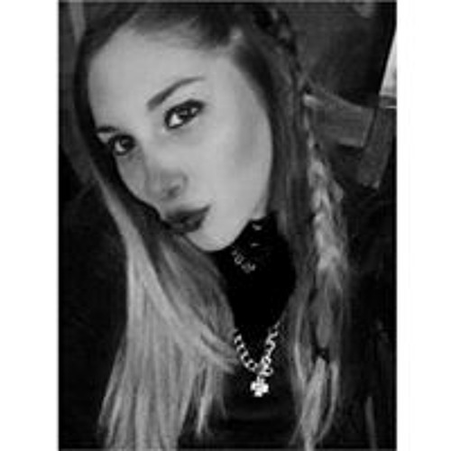 Lucia Marini’s avatar