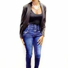 Rue Sheila Munanairi