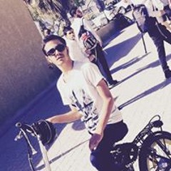 אושרי זנזורי