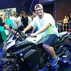 Johnny Oliveira
