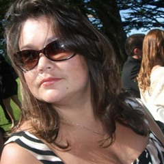 Siobhan Barros-Limón