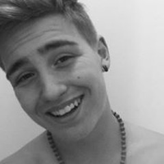 Alvaro J Salina