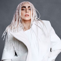 GLAMOUR ARTPOP
