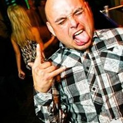 EDGAR YeLLoCAR FLORES