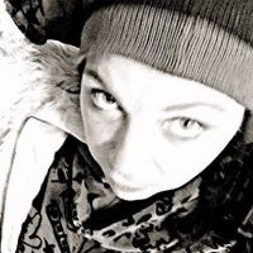 Estelle Stlick’s avatar