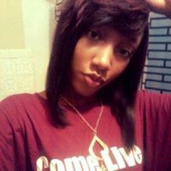 PrettyPetite Hunniee