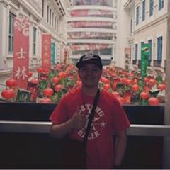 Von Clarence Herminigildo