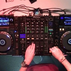 Dj DDB