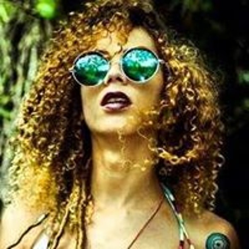 Amanda Araújo’s avatar