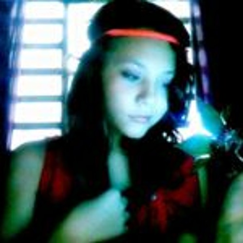 Stream Laura Figueroa music Listen to songs, albums, playlists for