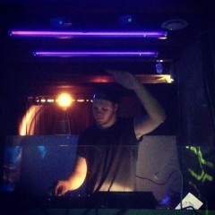 DJ OLV▲N