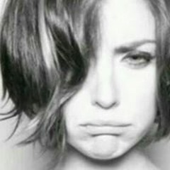 ناعمه .