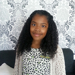 Vibing Girl - Eves laurent , KM , Frenna