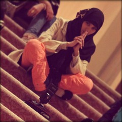 Sun raha hai tu (female)