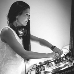 MiSS NiCat (White Dark)