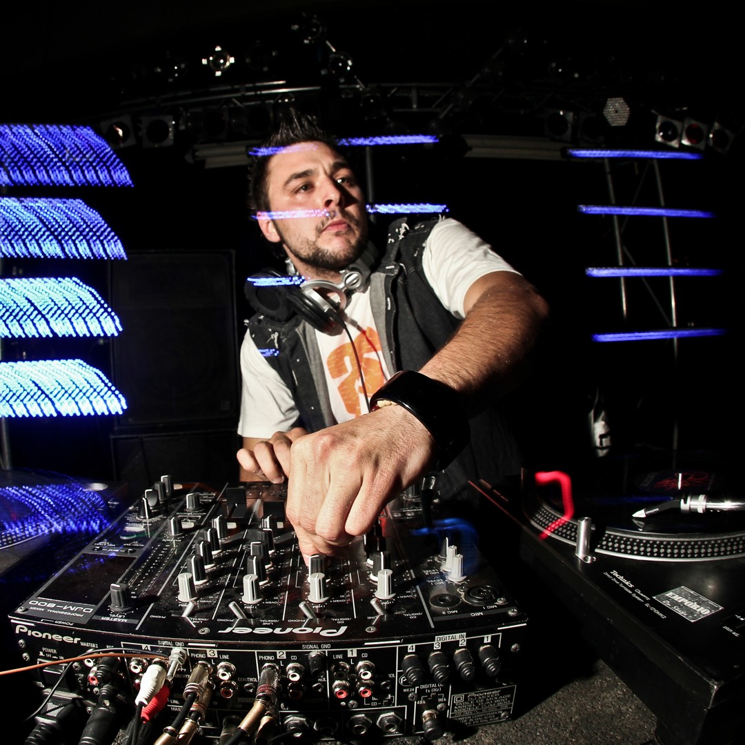 DJ FERRO_Underground Area’s avatar