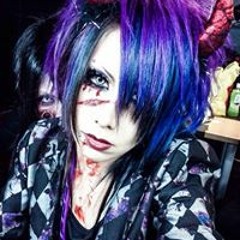 エリカ ロレンツォ