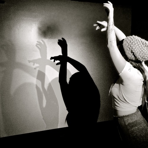 Electric Mantis - Pixel Wave Remix feat. Cari Rae