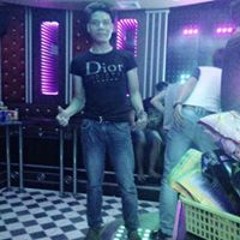 Akay Tiến