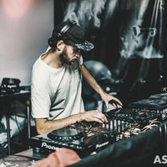 TC - GET DOWN LOW ( BIG T REMIX) FREE DOWNLOAD !!!