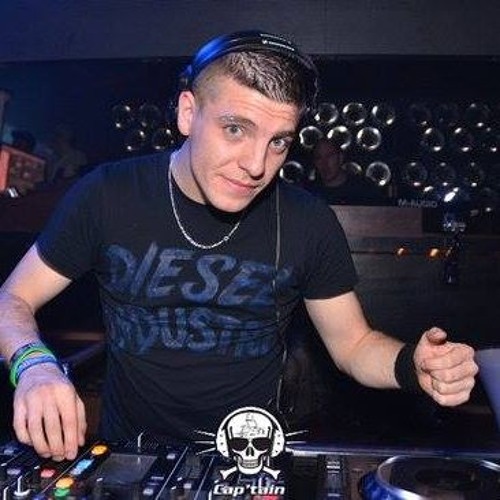 DARKSIDE LIVE SET — artist photo