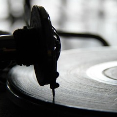 DjNoel Suyom Dela Cruz