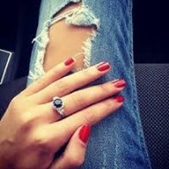 Yora Nails