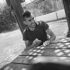 מיכאל אביכזר