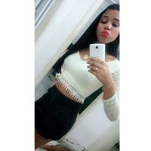 Monique Ferreira’s avatar