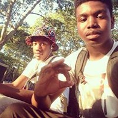 Bàthįñg Ãpę Kah